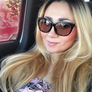 Meet your Posher, Gladys